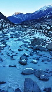 tasman-glacier-stream